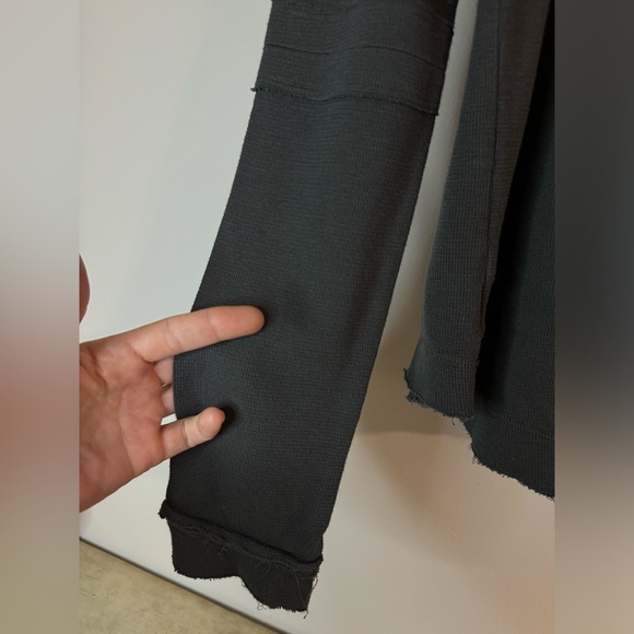 Peloton Vintage Cities shirt Thermal waffle knit long sleeve charcoal Large - Picture 8 of 9